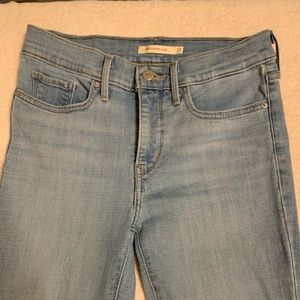 Levi’s Shaping Slim Jeans